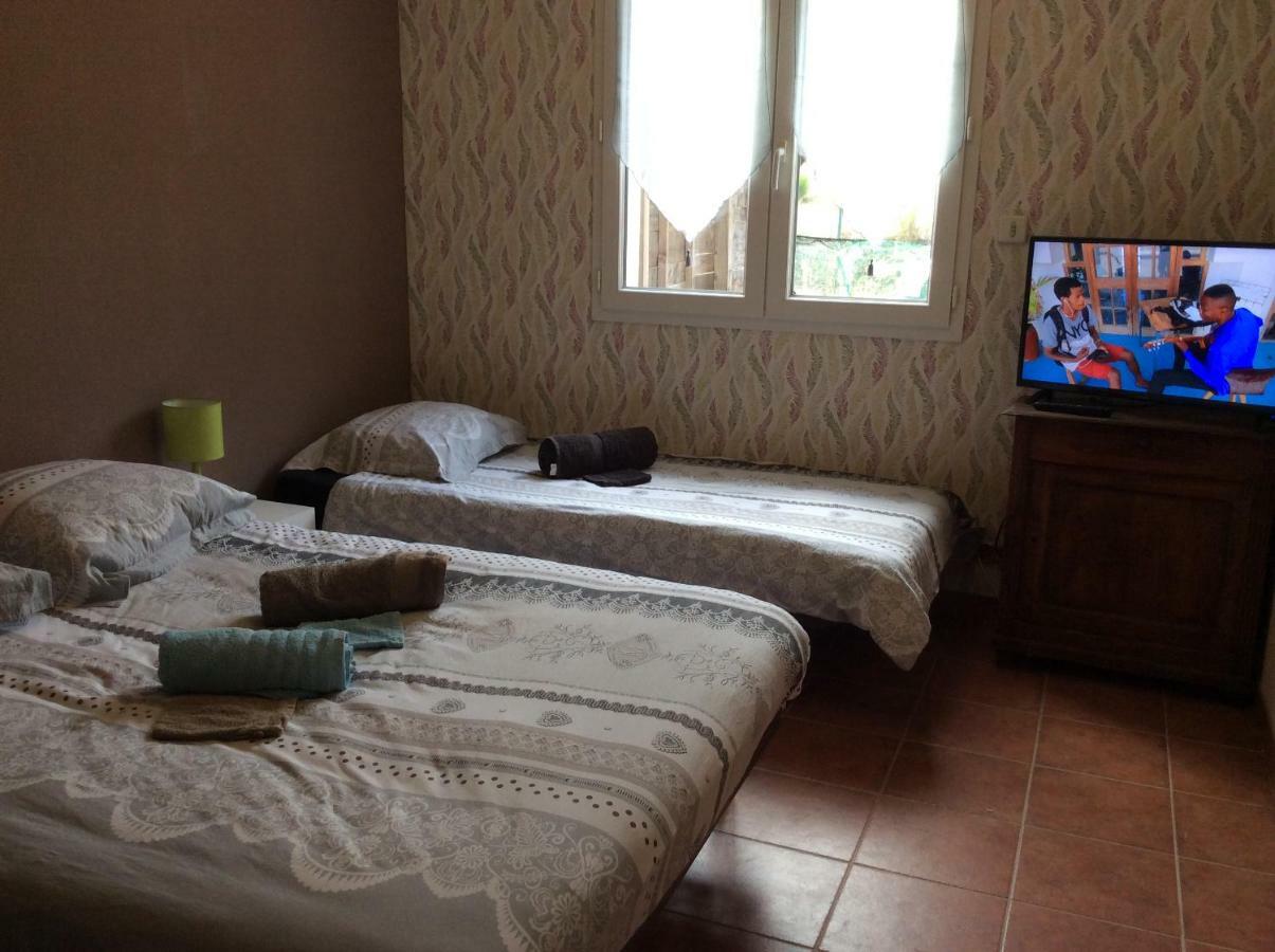 Appartement Vert, Compreignac Luaran gambar