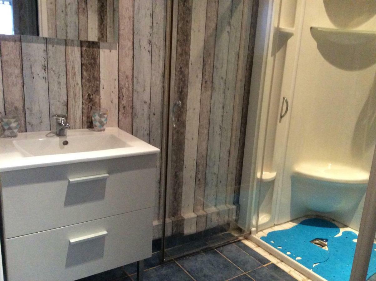 Appartement Vert, Compreignac Luaran gambar