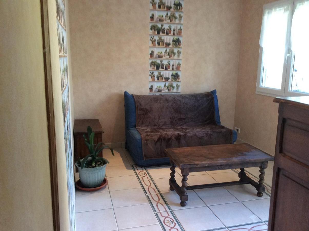 Appartement Vert, Compreignac Luaran gambar