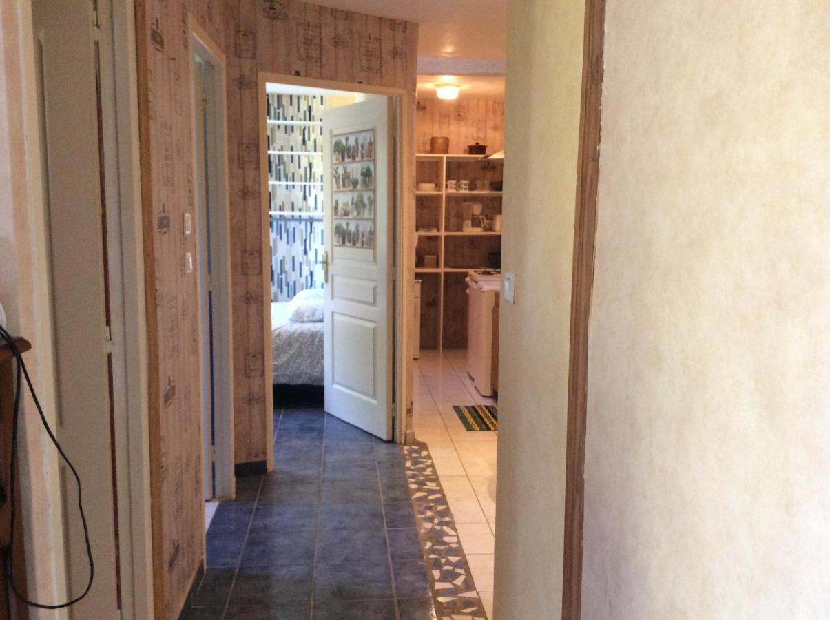 Appartement Vert, Compreignac Luaran gambar